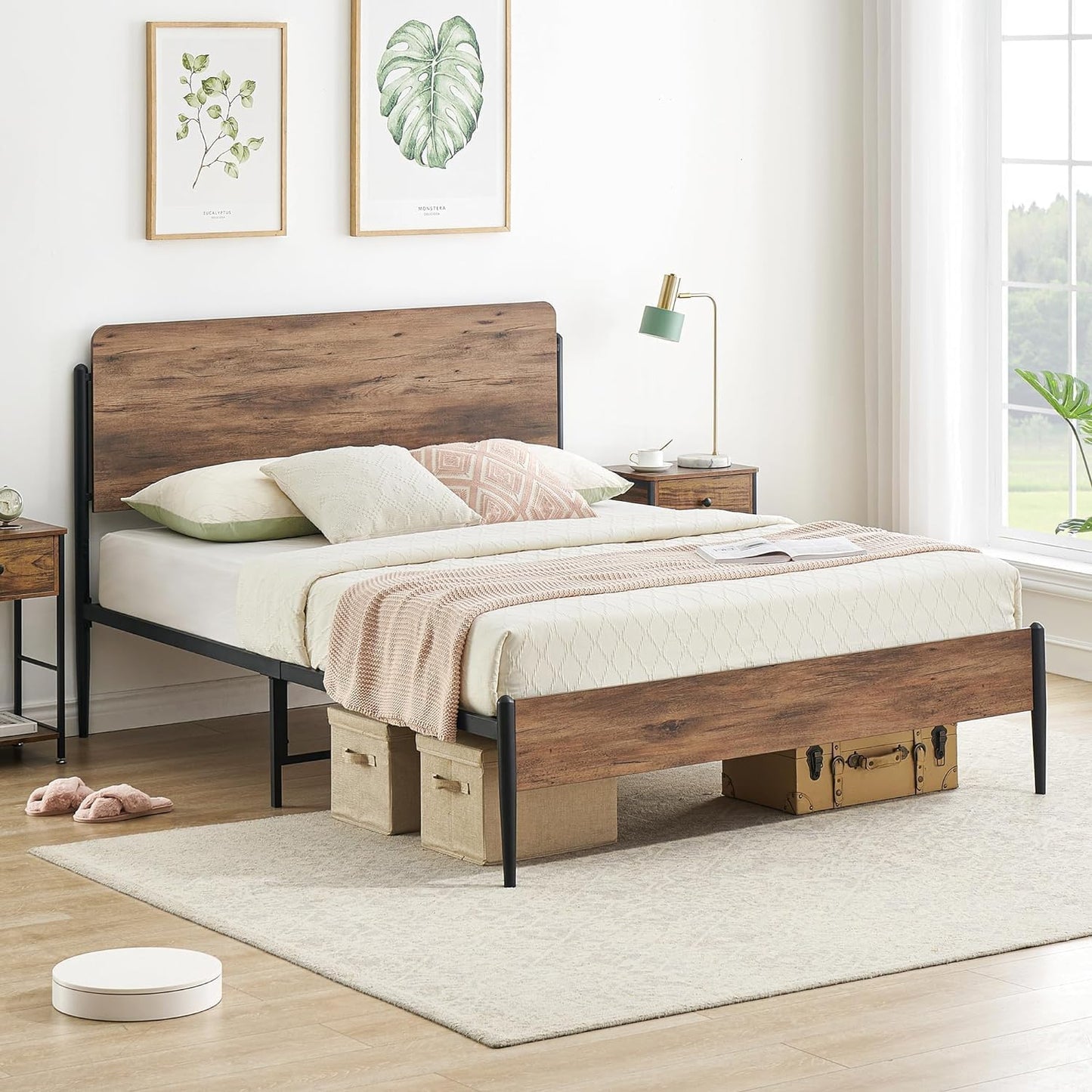 Roman Bed with Side Tables