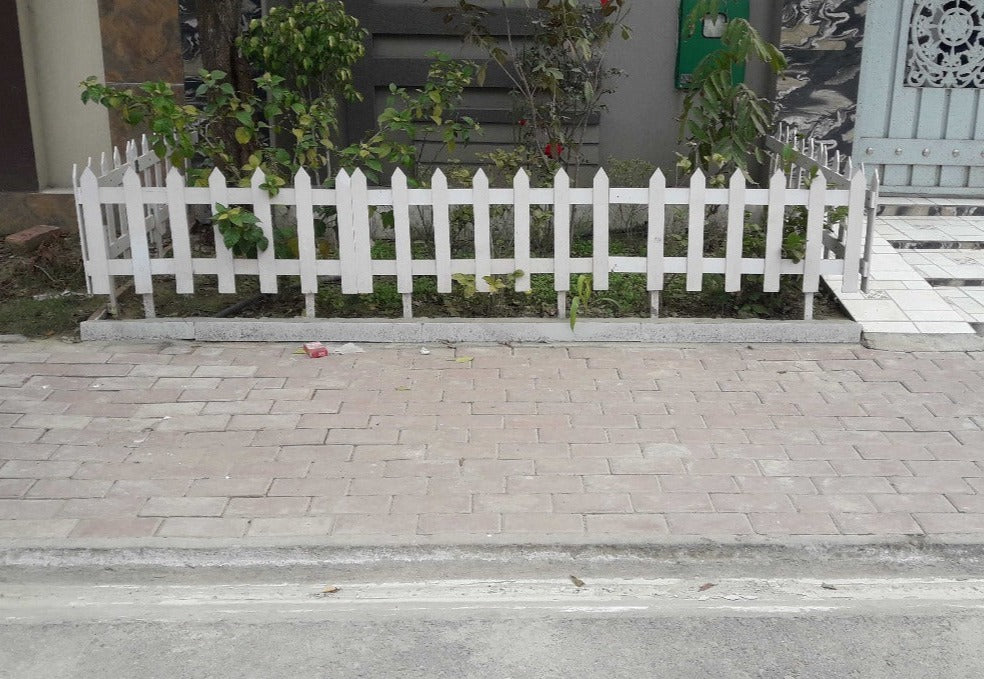 Acacia Garden Fence